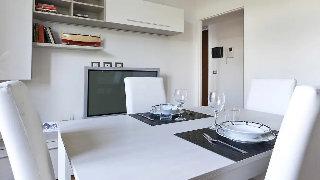 Italianway-Piazza Firenze Apartment Milan 0*,  Italy