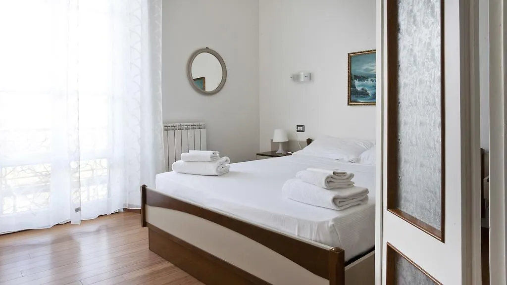 Italianway-Piazza Firenze Apartment Milan 0*,